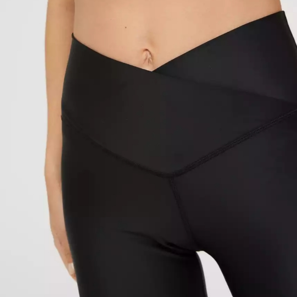 NEW!!!..Shine High Waisted Crossover Legging!!! - Picture 1 of 5